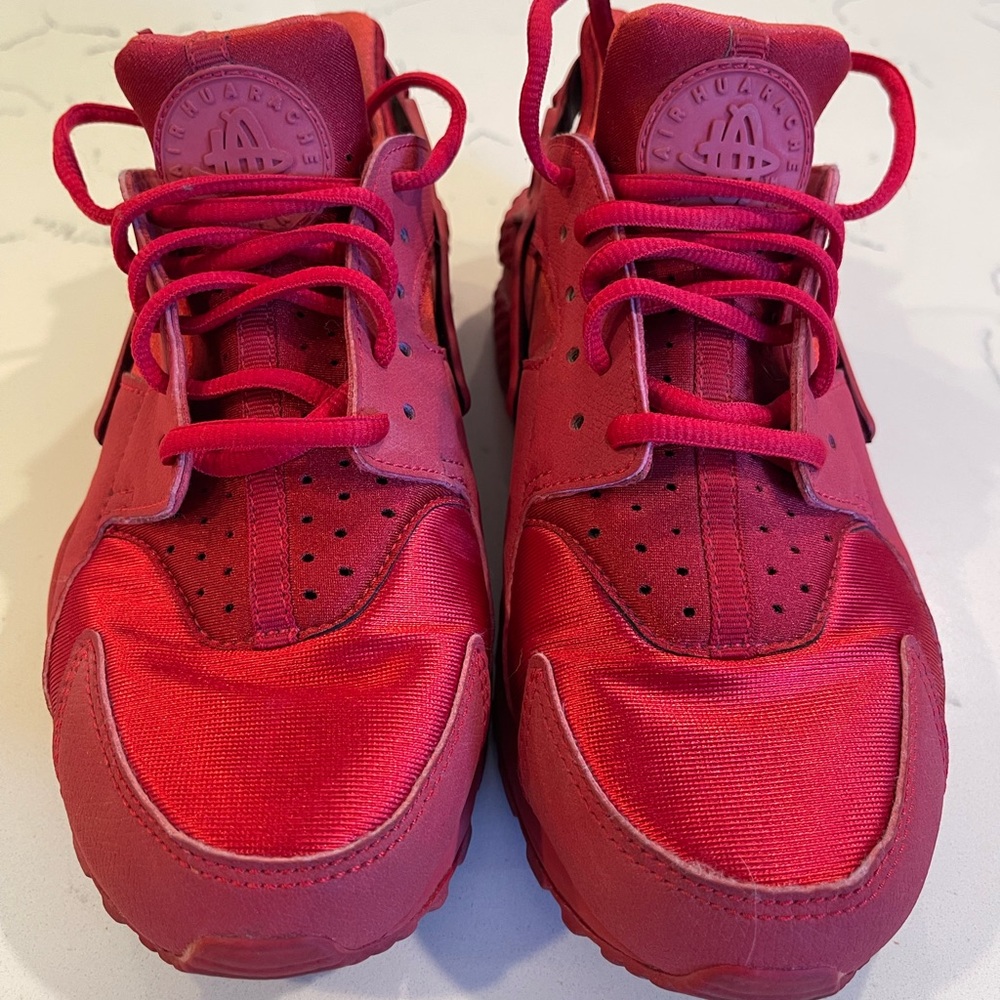 Nike Women's Red Sneakers like new